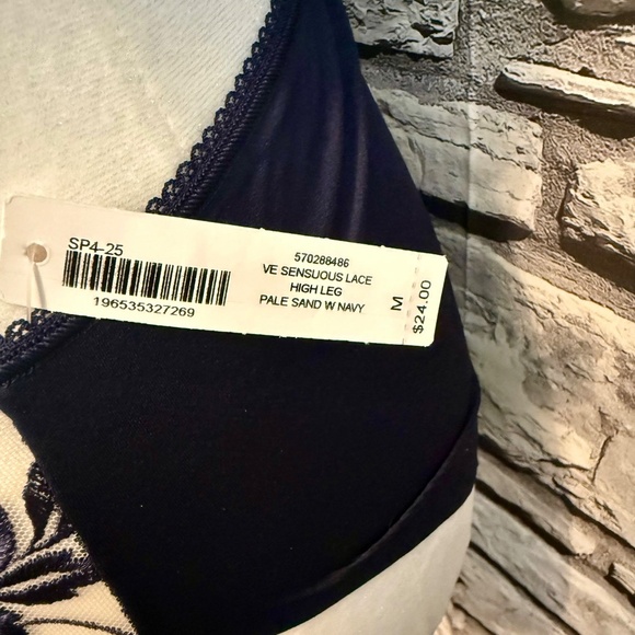 Soma like new sensuous  Lace Bra size 38 C - Picture 10 of 10